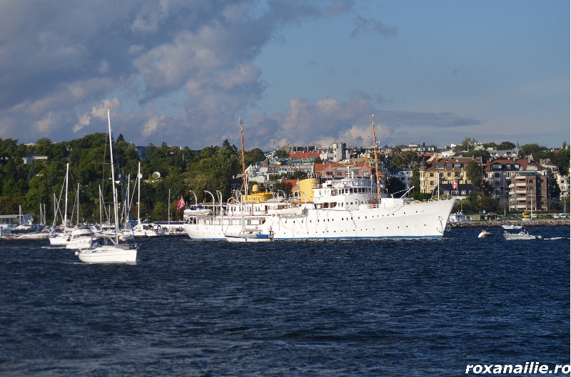 In_Oslo_fericirea_11.jpg